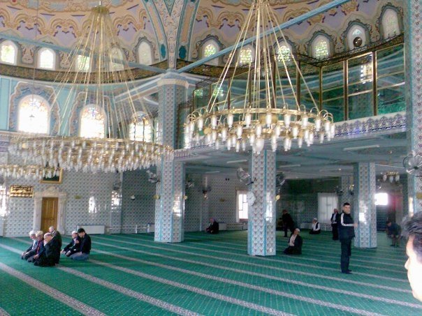 Dile Ne Hacet, O Sofisini Biliyor!